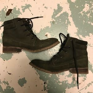 Steve Madden combat boots